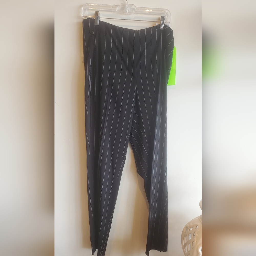 Ralph Lauren Purple Label pinstriped 3 pc suit - Picture 7 of 9